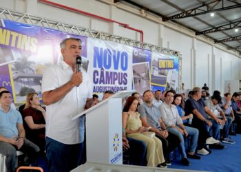 Amélio Cayres destaca luta histórica pela Unitins durante ordem de serviço para novo campus em Augustinópolis